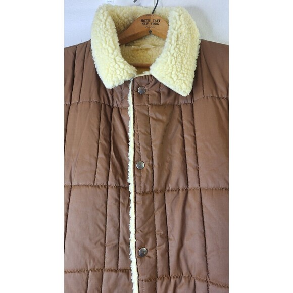 Men's Vtg Sherpa Lined Puffer Vest XXL Snap Button Cabincore Outdoor Gorpcore - Picture 9 of 12